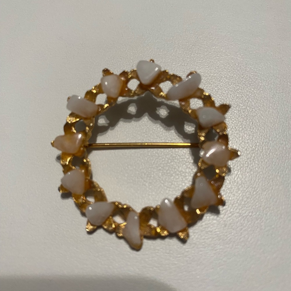 Vintage Gold Circular Brooch with White/Cream Stones and Wreath Design
